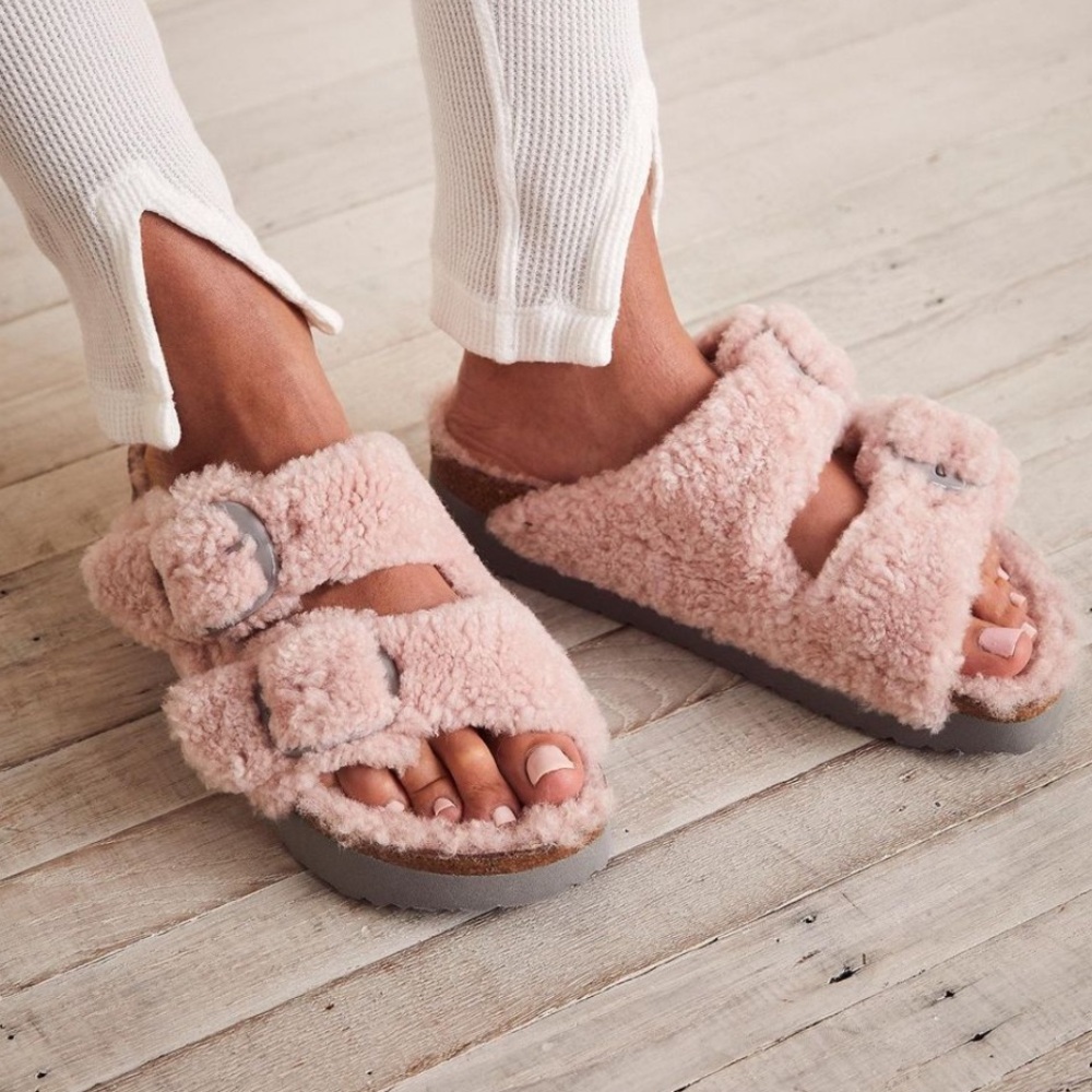 NWT Arizona Teddy Shearling Birkenstock Papillio Big Buckle Sandals Pink